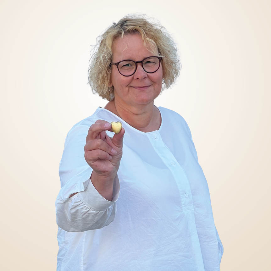 GF_Website_Mitarbeiter_Hintergrund-Beige_Kathi